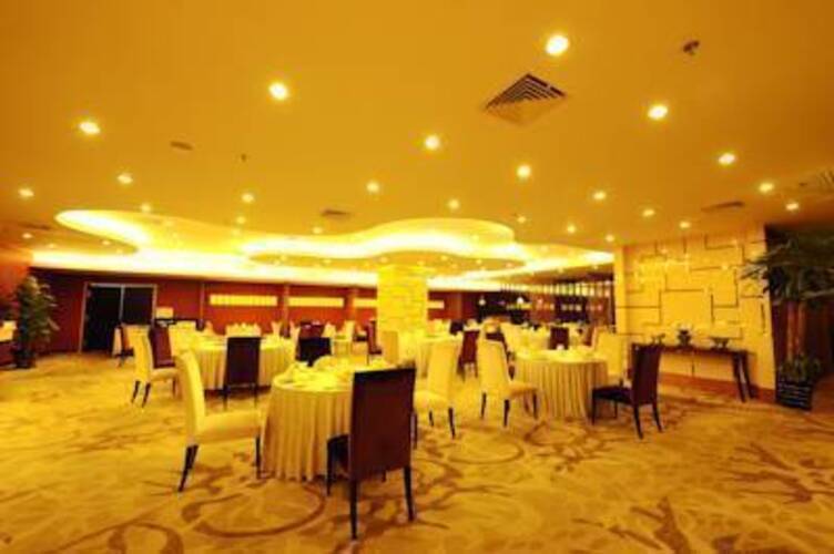 Howard Johnson Paragon Hotel