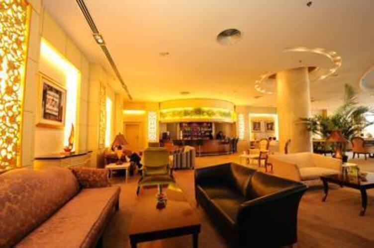 Howard Johnson Paragon Hotel
