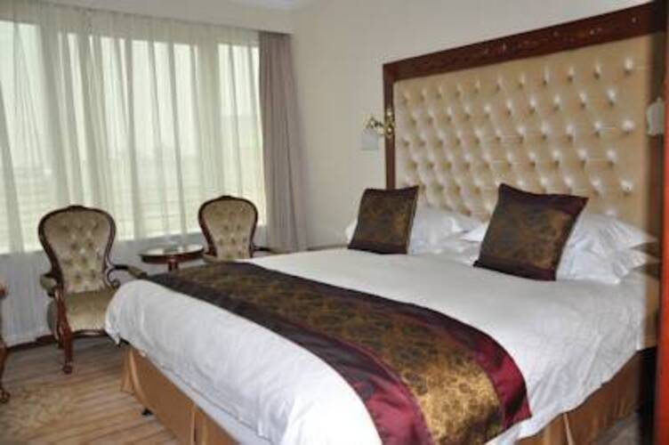 Howard Johnson Paragon Hotel