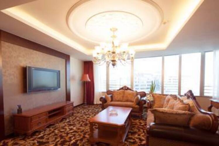 Howard Johnson Paragon Hotel