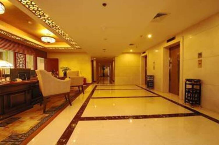 Howard Johnson Paragon Hotel