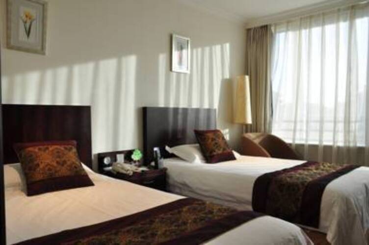 Howard Johnson Paragon Hotel
