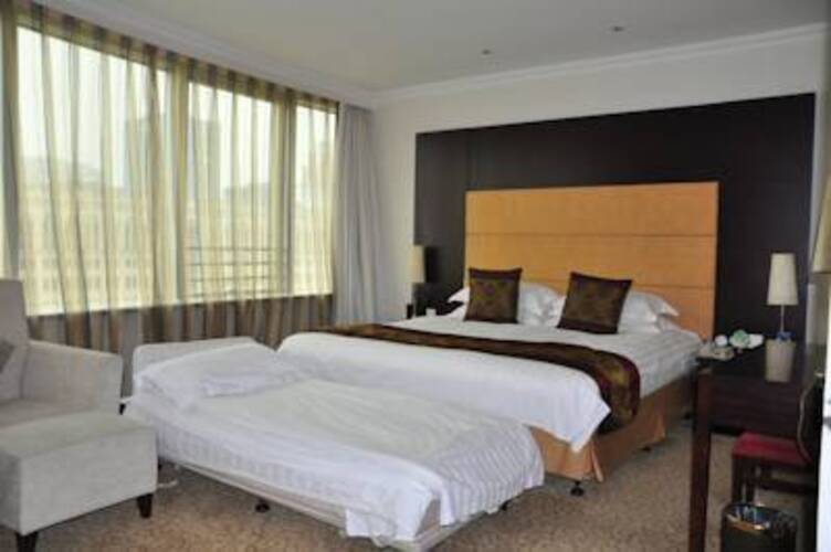 Howard Johnson Paragon Hotel