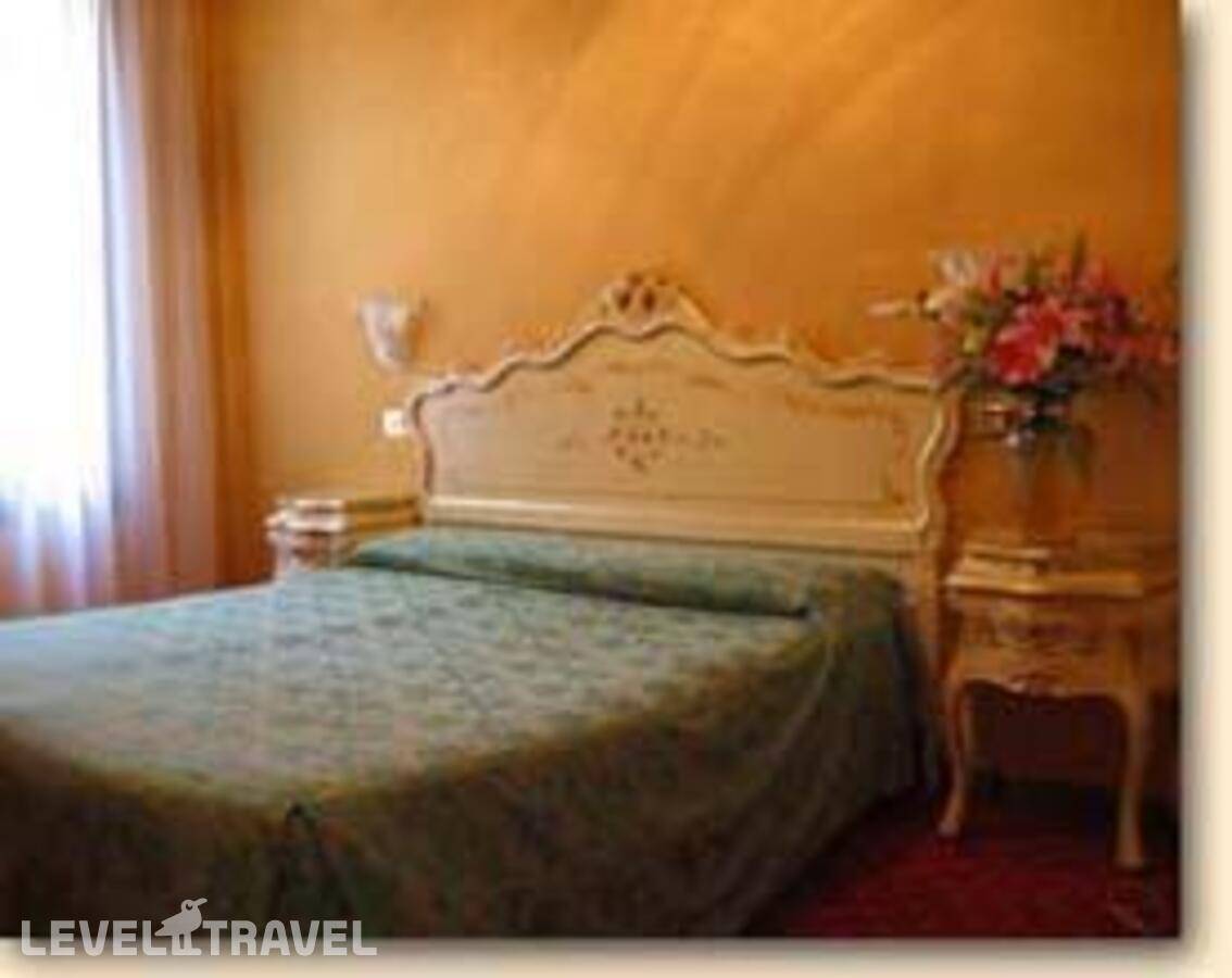 Отель Hotel Bridge — Венеция, Италия