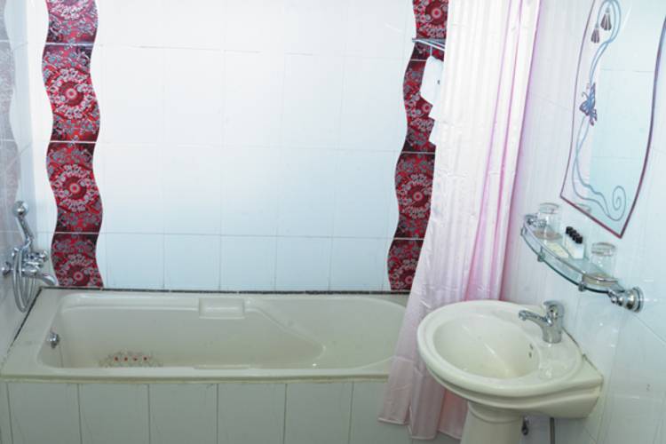 Royal Resort (Ex. Jayans Boutique Suites)