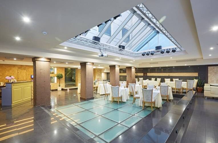 Мартон Палас Отель (Marton Palace Hotel)