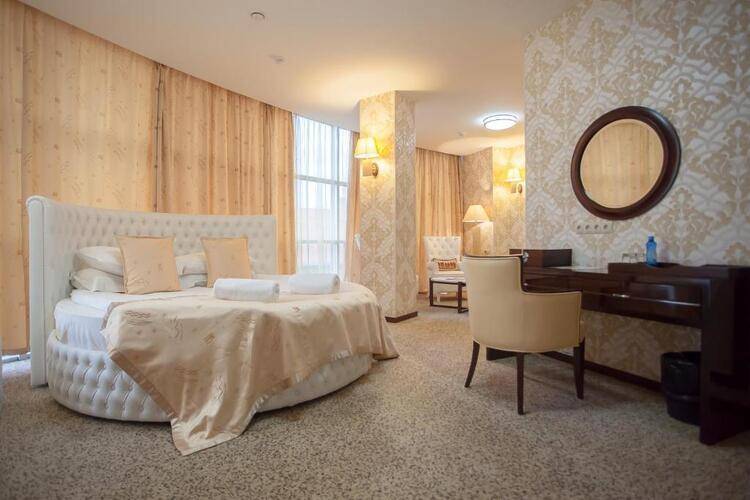 Мартон Палас Отель (Marton Palace Hotel)