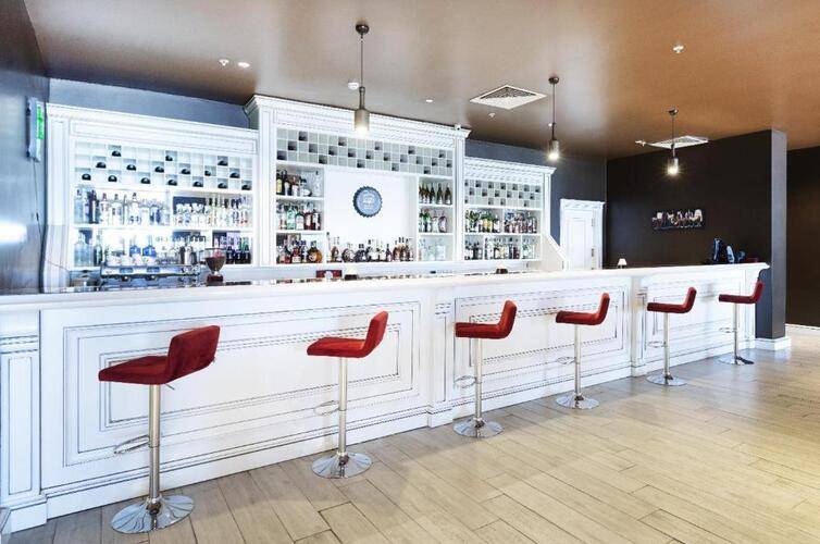 Euphoria Hotel