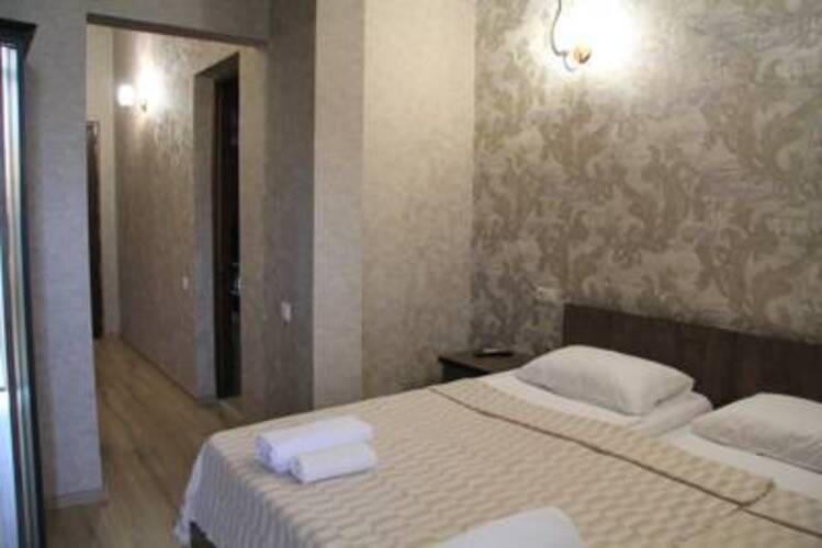 Chero Hotel