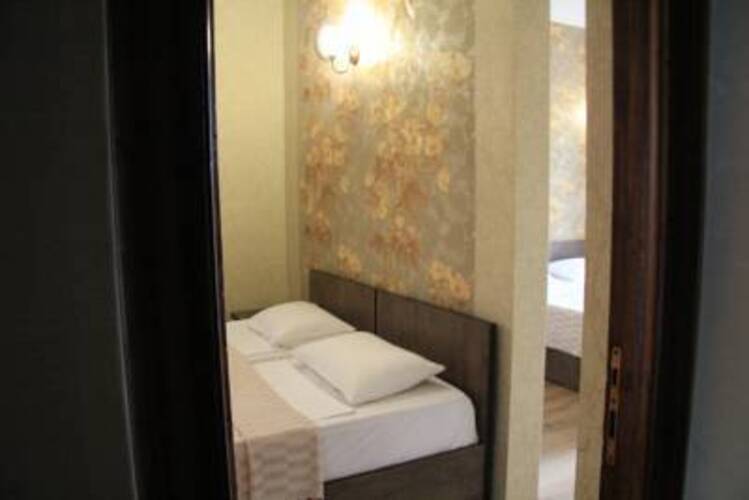 Chero Hotel
