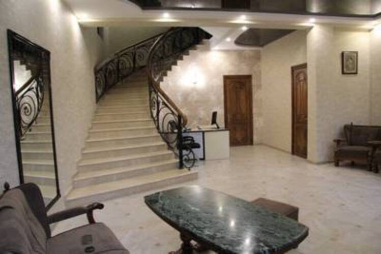 Chero Hotel