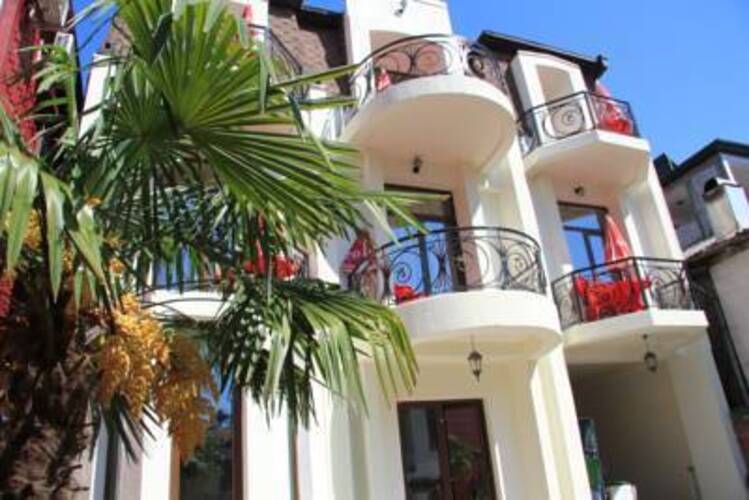 Chero Hotel