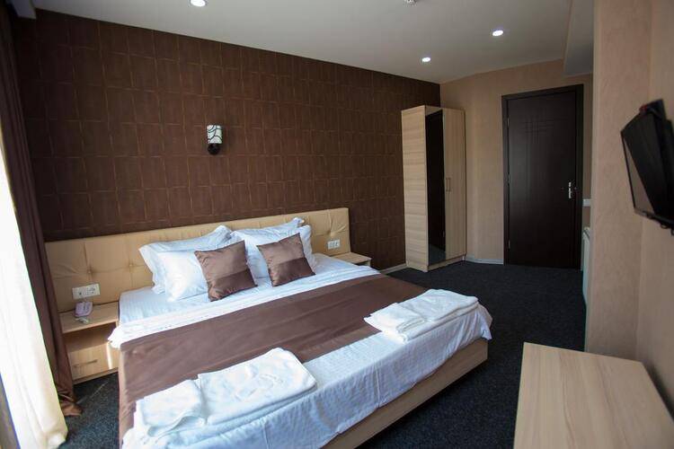 Voyager Hotel