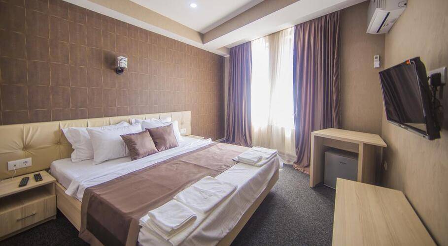 Voyager Hotel