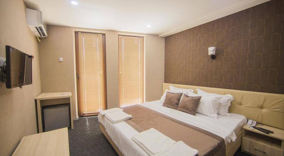 Voyager Hotel