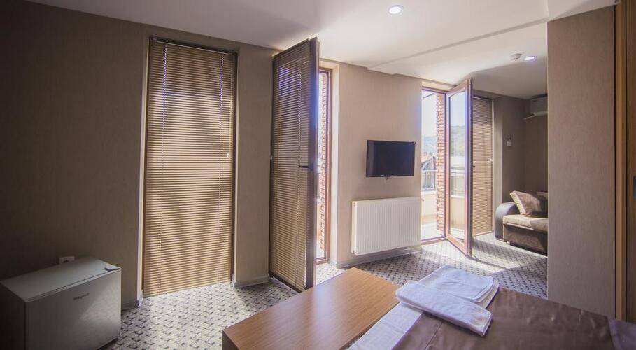 Voyager Hotel