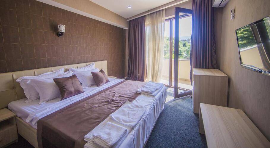 Voyager Hotel