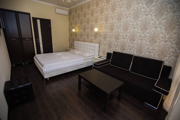 Гостевой Дом Белый (White Hotel)