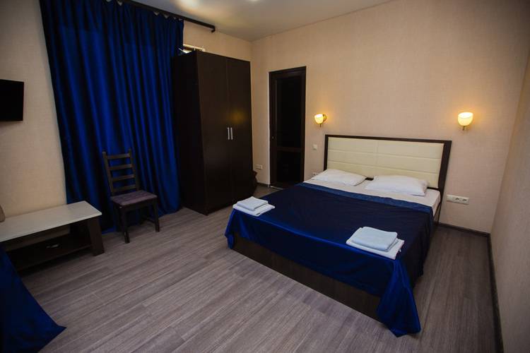 Гостевой Дом Белый (White Hotel)