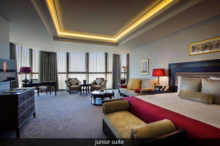 Bab Al Qasr Hotel