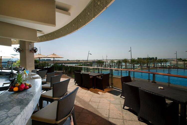 Bab Al Qasr Hotel