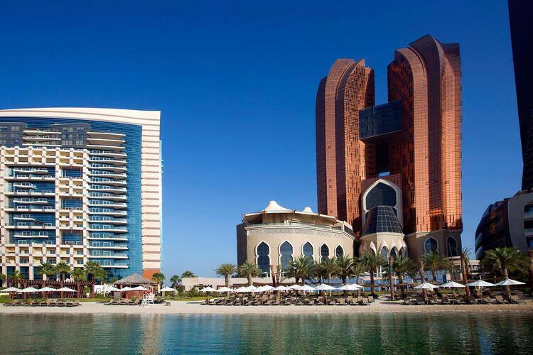 Bab Al Qasr Hotel