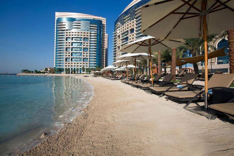 Bab Al Qasr Hotel