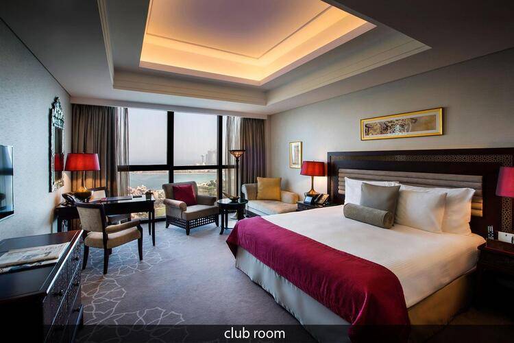 Bab Al Qasr Hotel