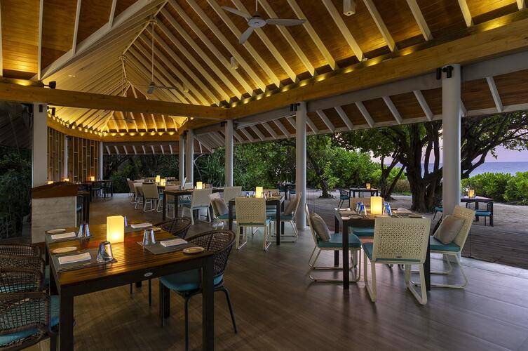 Niva Dhigali Maldives