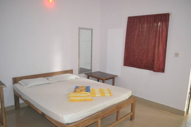 Ivon Guest House