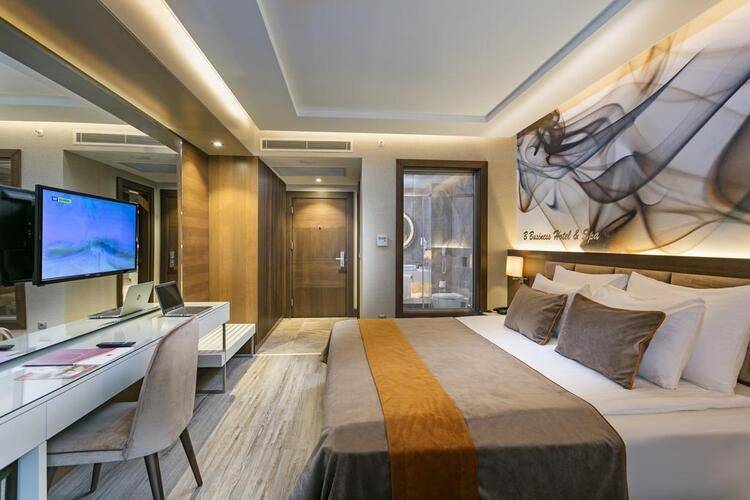B Business Hotel & Spa