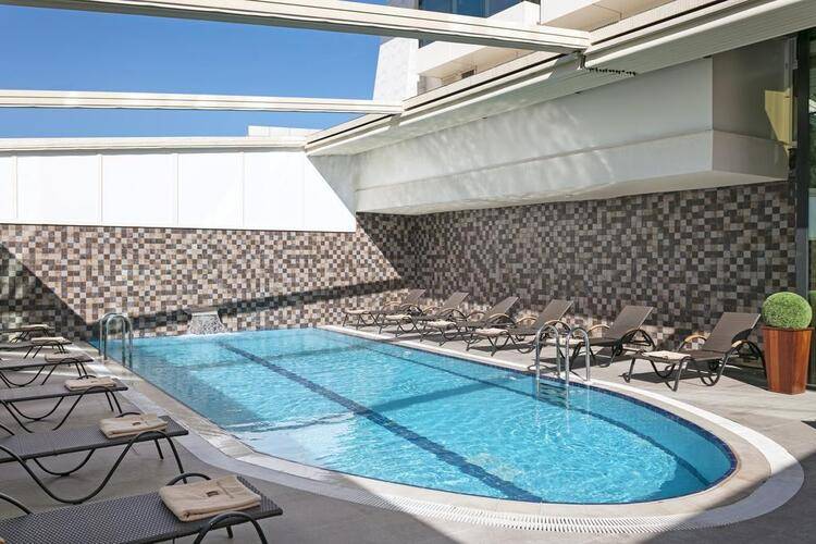 B Business Hotel & Spa