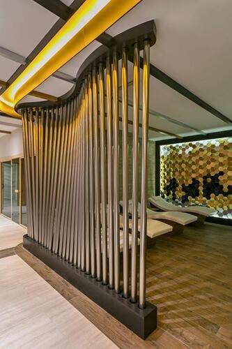 B Business Hotel & Spa