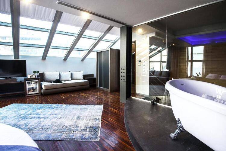 Diamond Suites