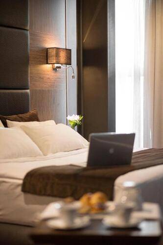 Diamond Suites