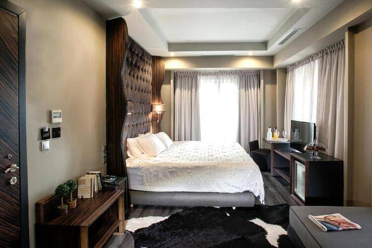 Diamond Suites