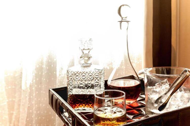 Diamond Suites
