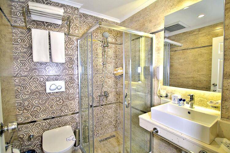 Club Big Blue Suite Hotel