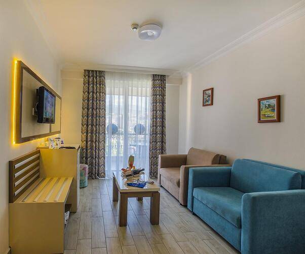 Club Big Blue Suite Hotel