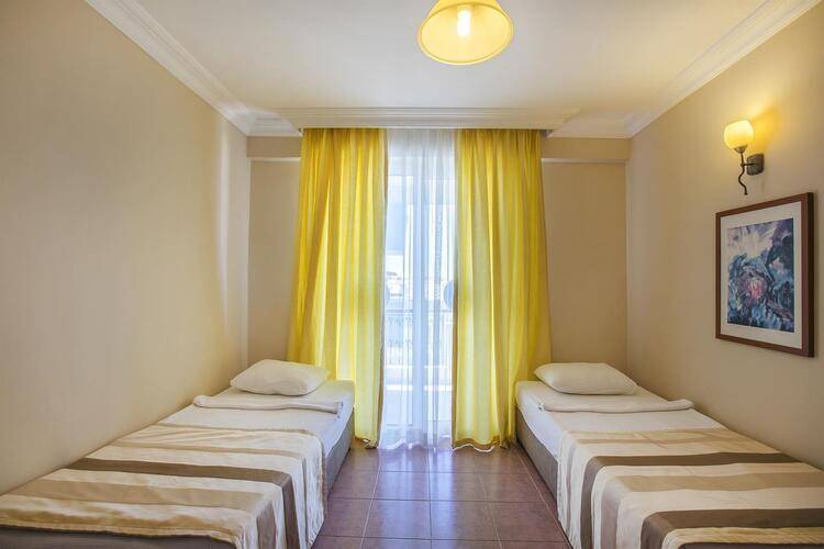 Club Big Blue Suite Hotel