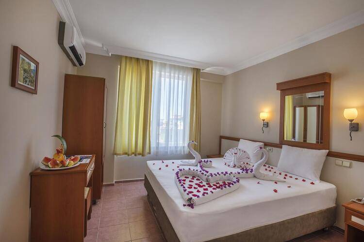 Club Big Blue Suite Hotel