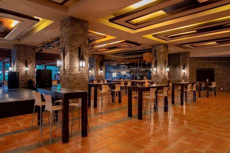 Seven Seas Gravel Hotels Select