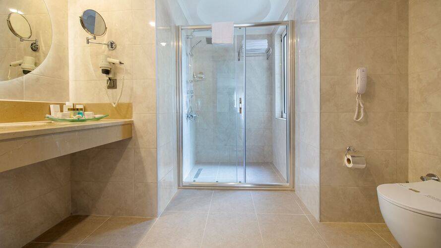 Seven Seas Gravel Hotels Select