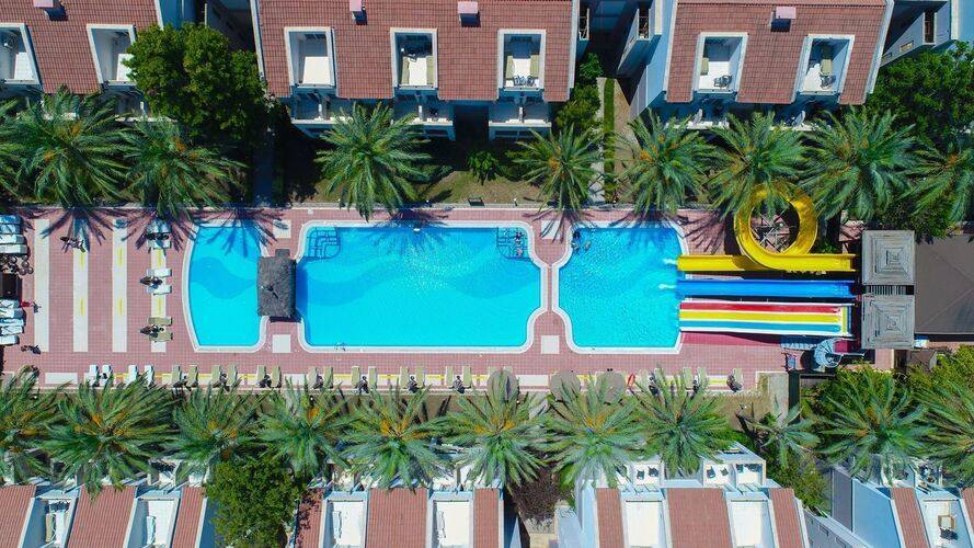 Seven Seas Gravel Hotels Select