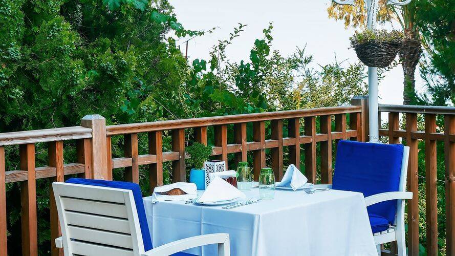 Seven Seas Gravel Hotels Select