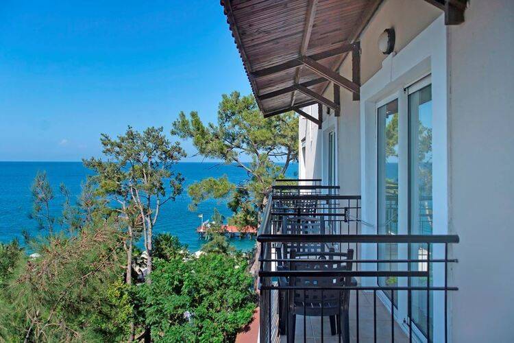 Seven Seas Gravel Hotels Select