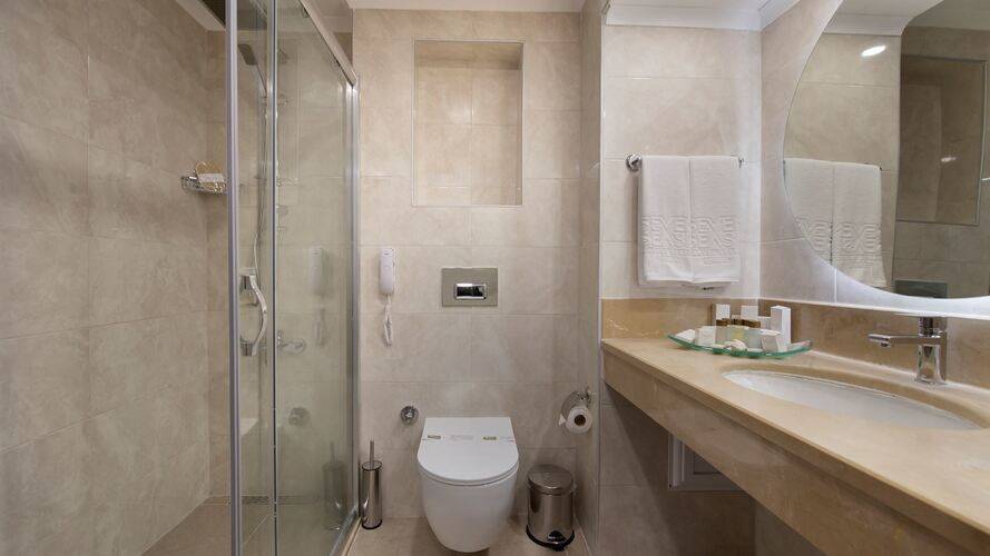 Seven Seas Gravel Hotels Select