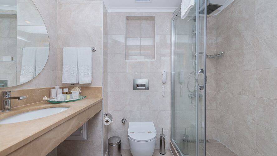 Seven Seas Gravel Hotels Select