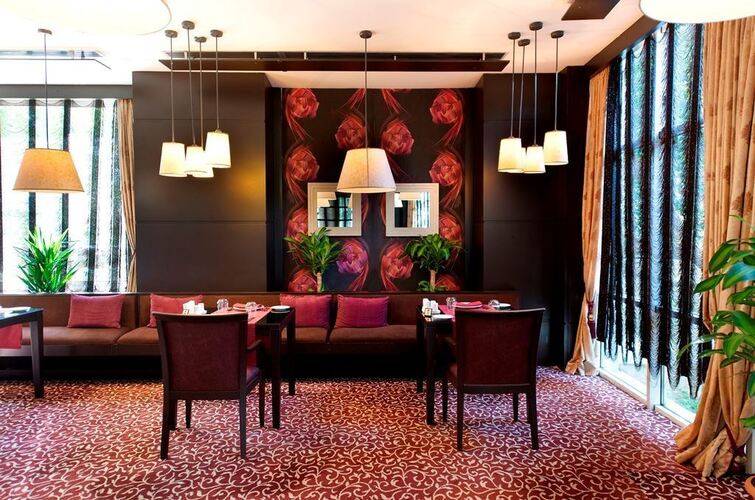 Seven Seas Gravel Hotels Select