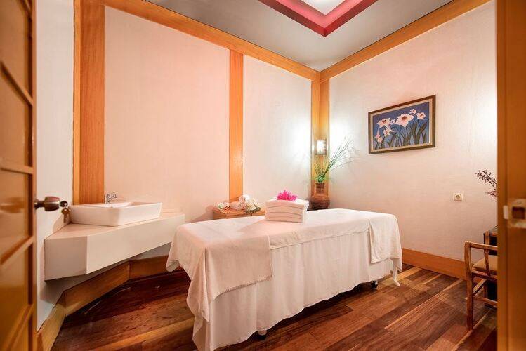 Seven Seas Gravel Hotels Select